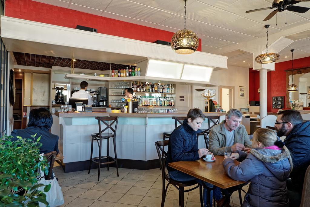 Contact Du Commerce Et Son Restaurant Cote A Cote Autun