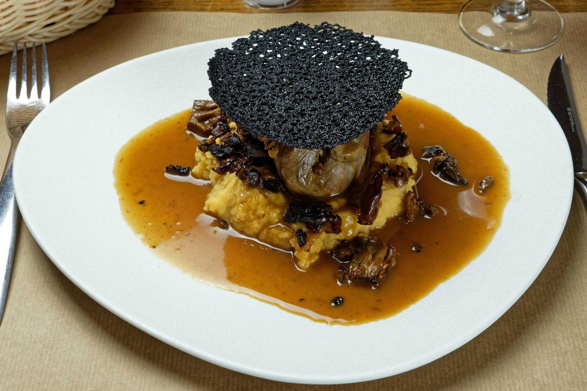 Contact Du Commerce Et Son Restaurant Cote A Cote Hotel