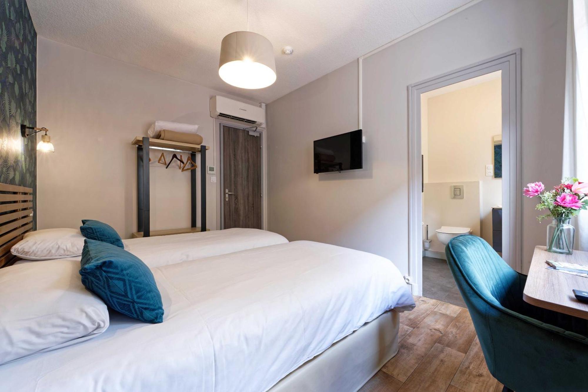 Contact Du Commerce Et Son Restaurant Cote A Cote 3* Autun