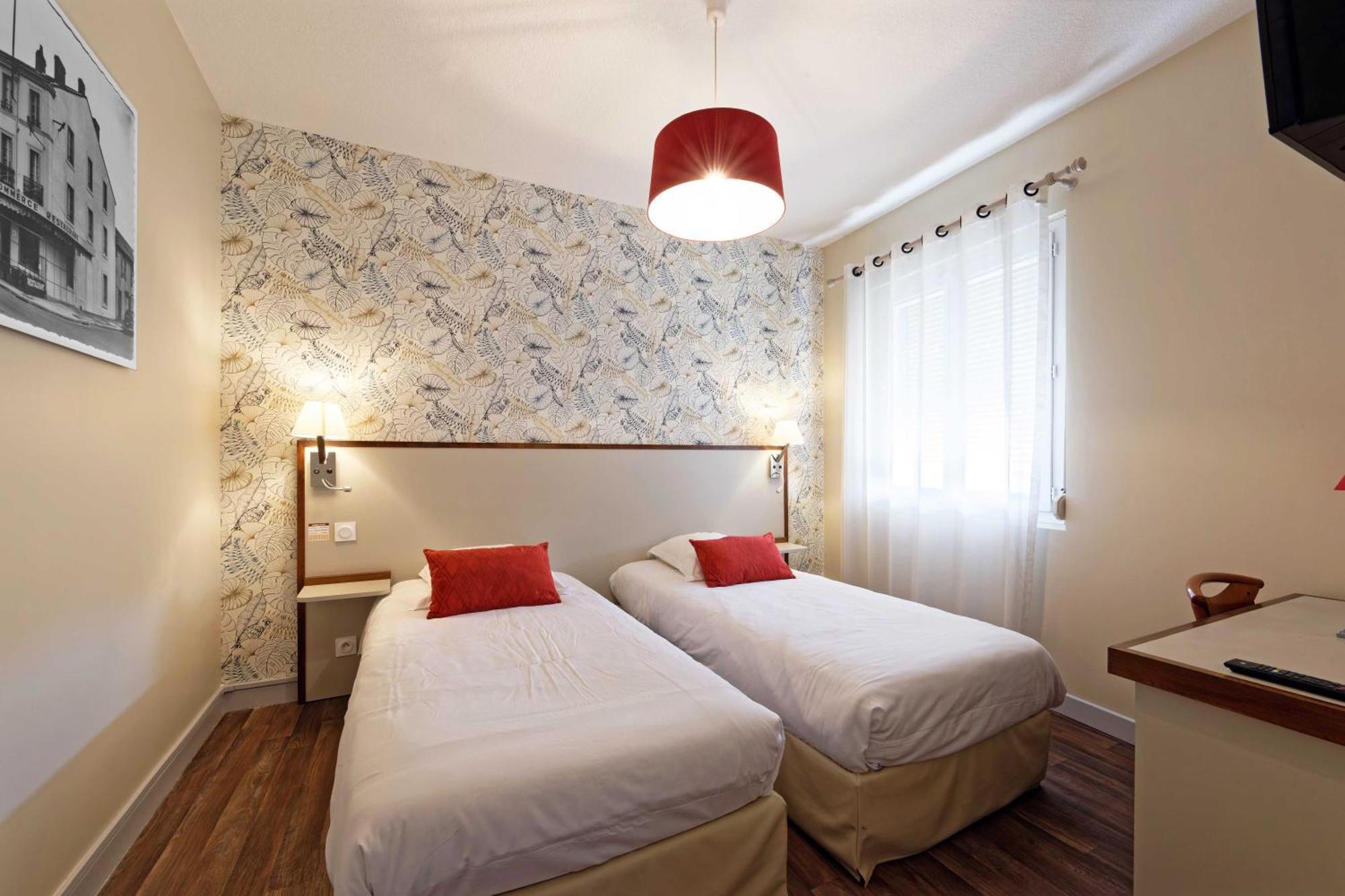 Contact Du Commerce Et Son Restaurant Cote A Cote 3* Autun