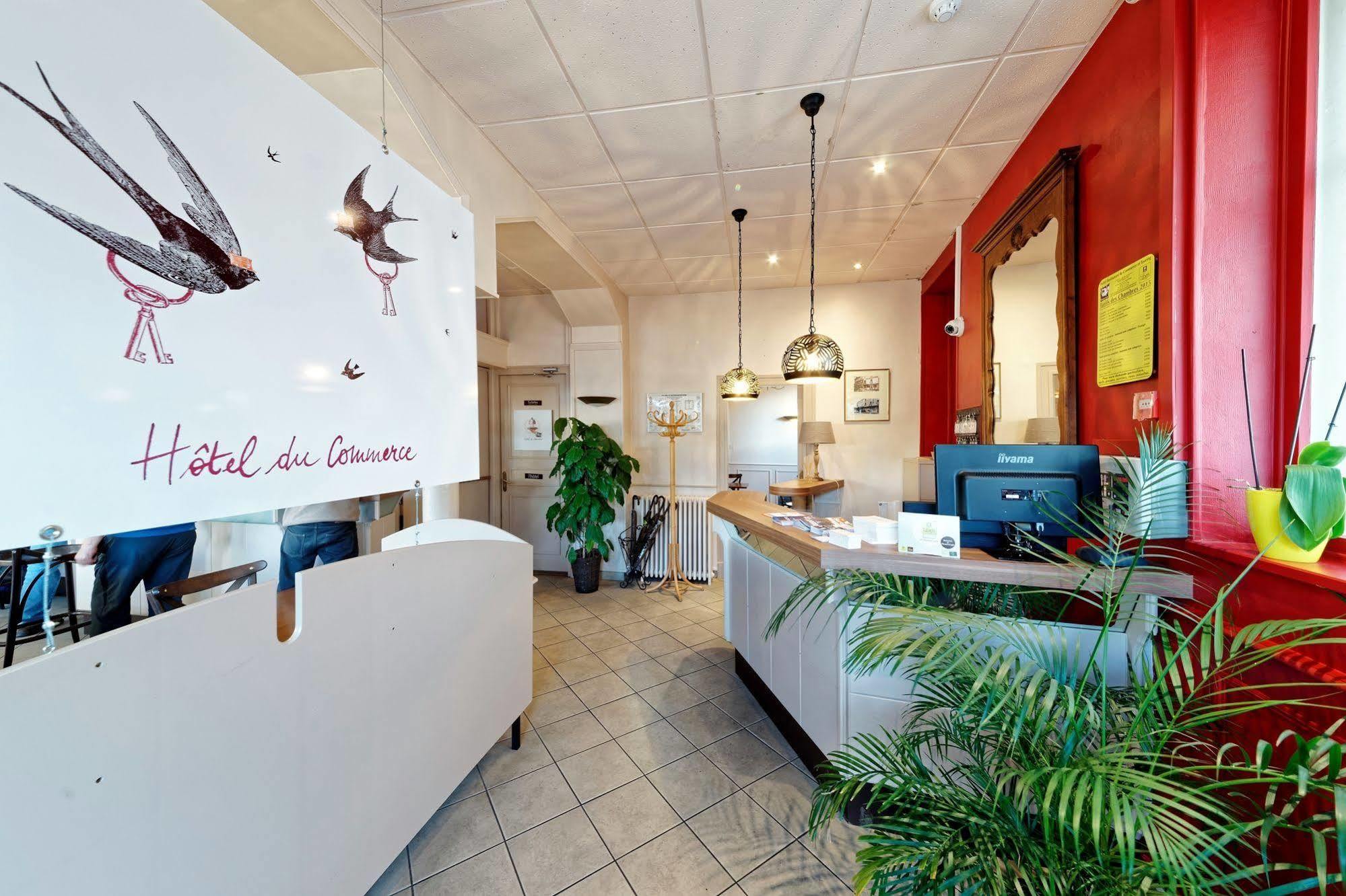 Hotel Contact Du Commerce Et Son Restaurant Cote A Cote Autun
